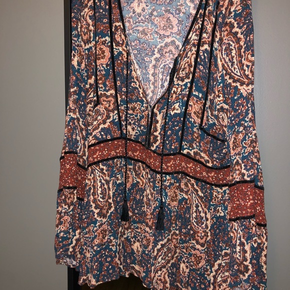 American Eagle Outfitters Tops - ⭐️FINAL SALE⭐️ American Eagle Peasant top